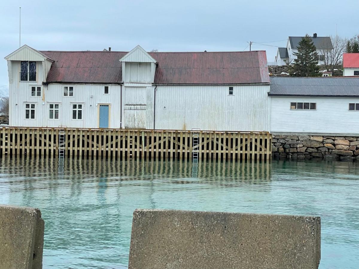 1. Etg I Dampskipsbrygga, Lodingen Havn エクステリア 写真